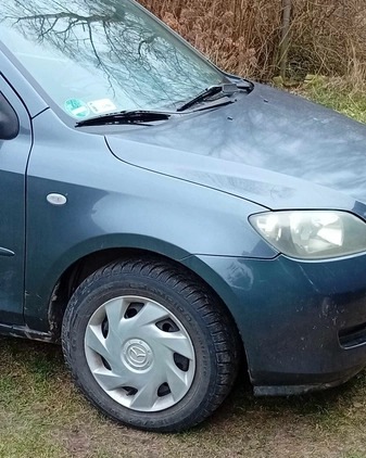 Mazda 2 cena 4500 przebieg: 201000, rok produkcji 2004 z Buk małe 121